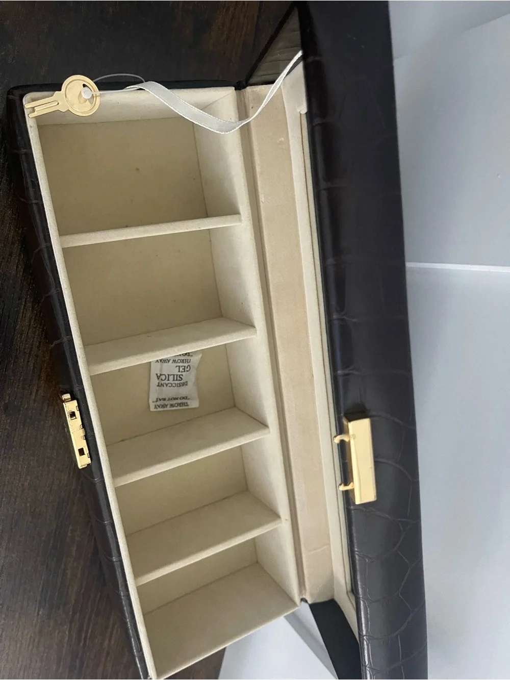 Leather-Look Dark Brown Watch Storage Case with Glass Top